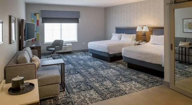Люкс Hampton Inn & Suites Huntington Downtown, Ny