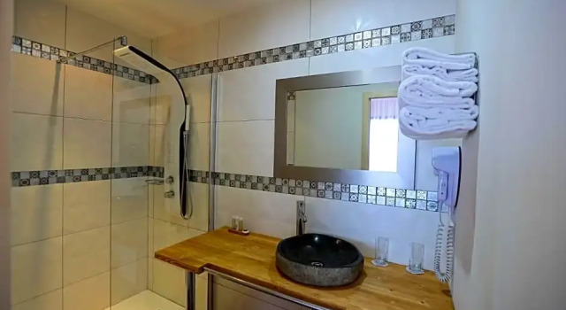 Номер Comfort Hotel Le Tourisme