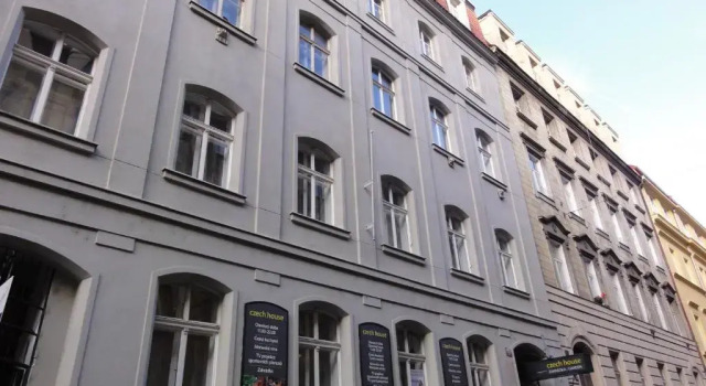 Апартаменты Superior Navratilova Apartments