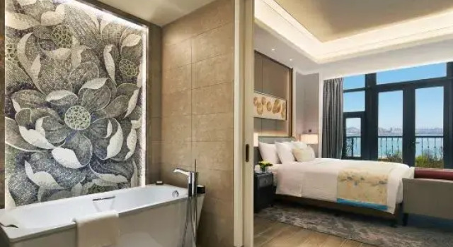 Люкс Grand Wanda Realm Qingdao Movie Metropolis