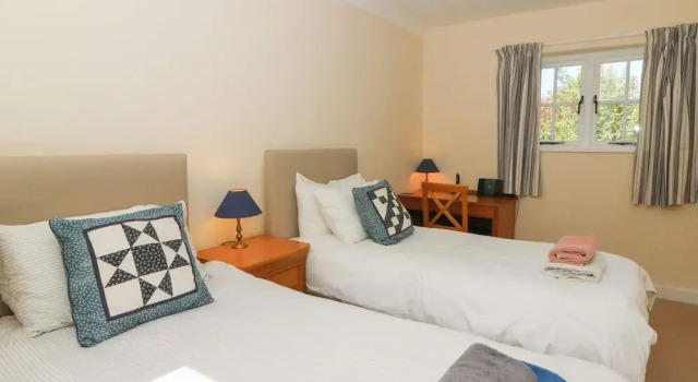 Glyn Yr Efail, Rezervasyon Otel Nevern Glamorgan