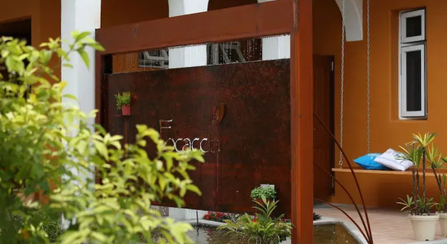 Focacia BNB, Book Bed and Breakfast Hoteller i Taitung County med pool, Swimmingpool