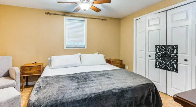 10 Mi to Bonita Beach: Pet-friendly Home w/ Yard!