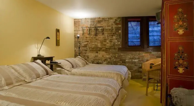 Auberge Bonsecours, Rezervasyon Pansiyon / Hostel Montreal hosteller, Habitat 67 yakınında, Pansiyon / Hostel