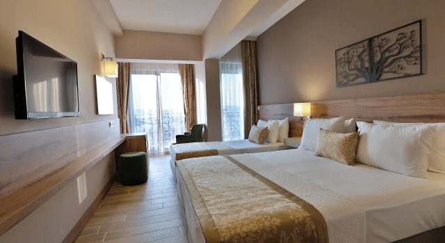 Семейный номер Standard с видом на море Kule Hotel