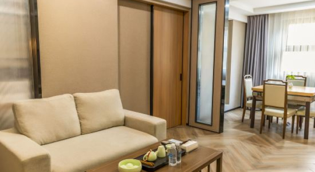 Suite Business Luoke Hotel