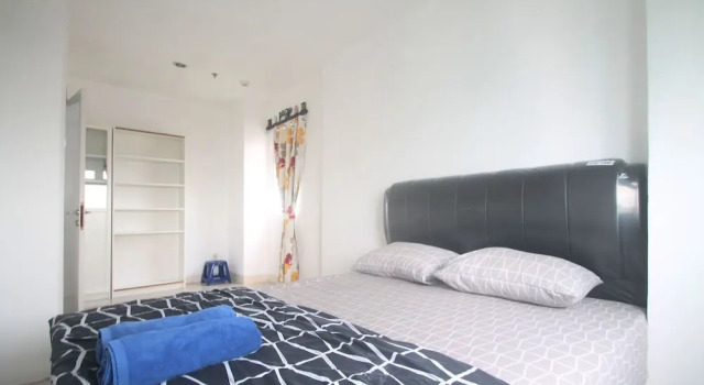 Апартаменты Apartemen Green Pramuka City by Aparian