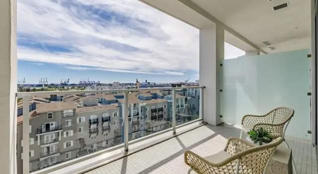 Апартаменты @ Marbella Lane - Sleek Corner Ocean View