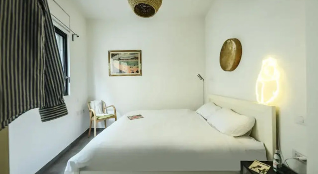 1BR duplex Apt with private Balcony