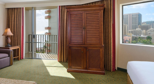 OUTRIGGER Waikiki Beach Resort