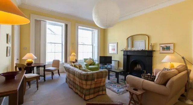 1 Bedroom New Town Flat