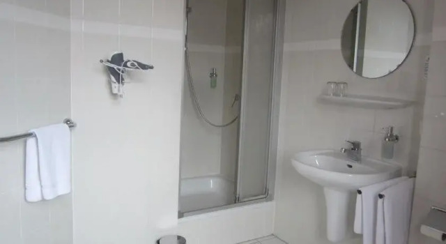 Hotel Goldener Adler, Забронировать Отель Виттенберг Middle Elbe, рядом с Melanchton House