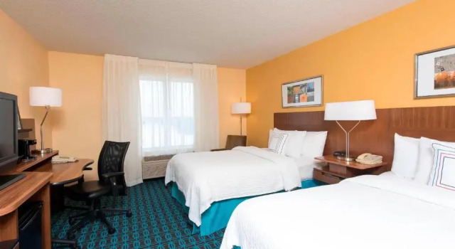 Четырёхместный номер Standard Fairfield Inn and Suites by Marriott Chicago St. Charles