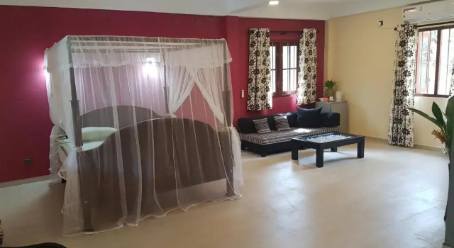 Holiday home Bouncers Place, Buchen Sie Hotel Hotels in Pathuwatta mit Pool, Schwimmbad