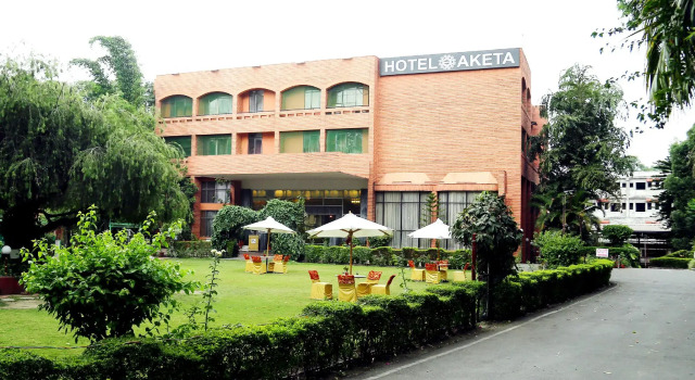 Hotel Aketa, Rezervovat Hotel Déhrádún Uttarakhand
