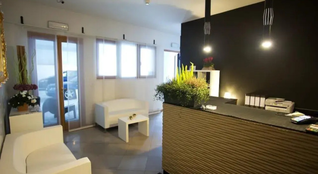 Lacroma Aparthotel, Забронировать Апарт-отель Отели Градо с завтраком, Завтраки
