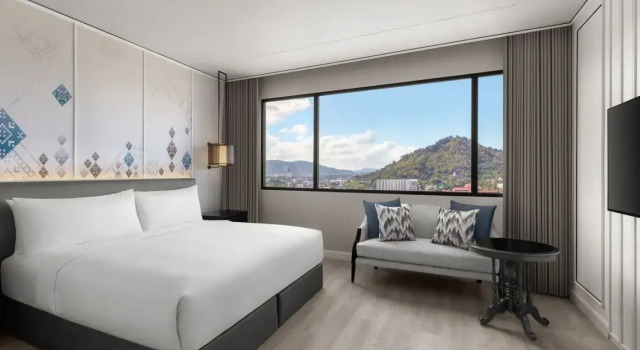 Двухместный люкс Family c 1 комнатой с видом на город Courtyard by Marriott Phuket Town
