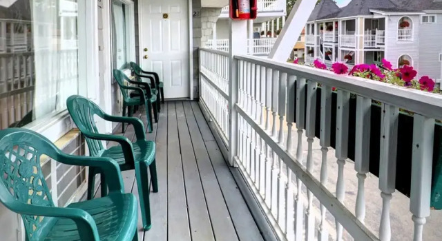 Четырёхместный номер Standard Sea View Inn