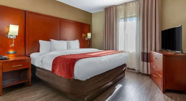 Номер Standard с видом на бассейн Comfort Inn Fort Mill Amusement Park at Carowinds Blvd