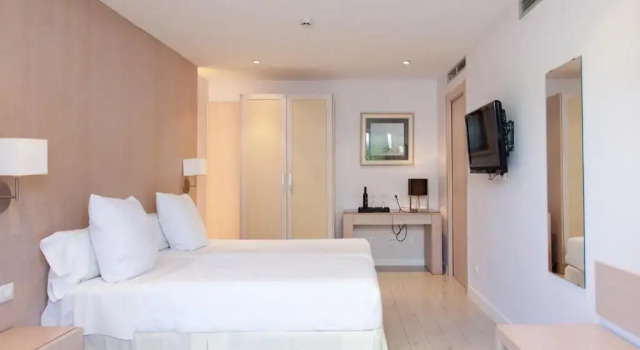 Двухместный номер Hotel MR Les Rotes
