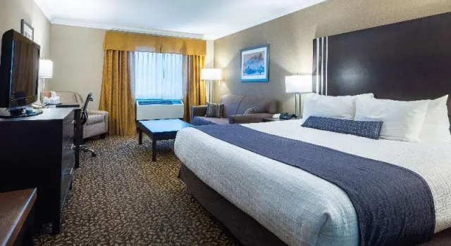 Двухместный номер Standard с балконом Best Western Plus Fernie Mountain Lodge