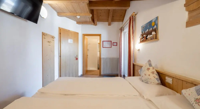 Трёхместный номер Economy с балконом Villa Adria B&B