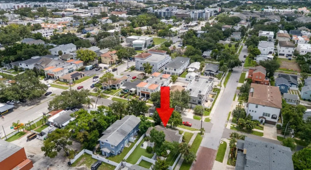 Апартаменты NEW Soho Sanctuary - Gorgeous Apartment Steps to S Howard Ave With Fenced Yard