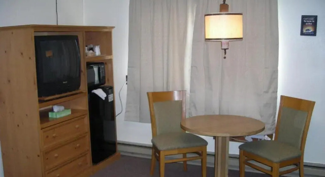 Трёхместный номер Standard Falls Motel