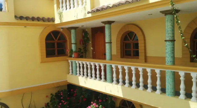 Hostal Curiñan, Book Hostel / Vandrerhjem Otavalo Imbabura