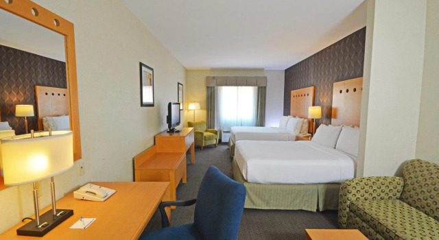 Четырёхместный люкс Holiday Inn Express & Suites Monterrey Aeropuerto by IHG