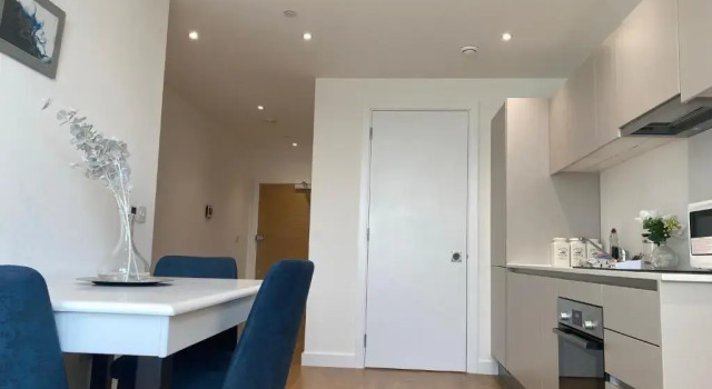 Апартаменты Deluxe Berks Luxury Serviced Apartments