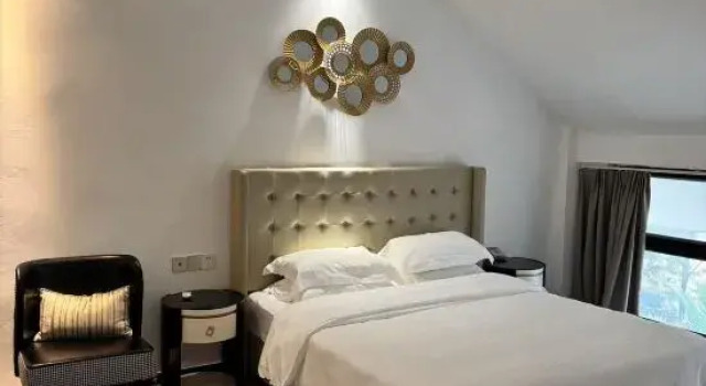Люкс Premier с видом на море Peninsula Holiday Inn (Bayside) Hotel
