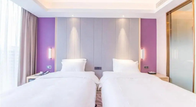 Двухместный номер Deluxe Lavande Hotel·Heping Parkson Plaza