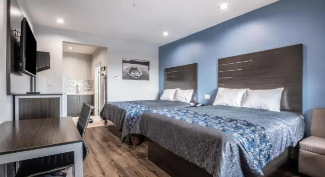 Четырёхместный номер Standard Scottish inn Katy