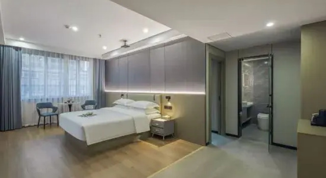Люкс EZ Boutique(Cixi Yintai City)