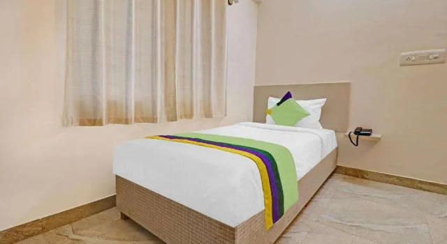 Treebo Apple Villa Jakkur, Rezervovat Vila Hotely v Bangalore s parkováním, Parkování