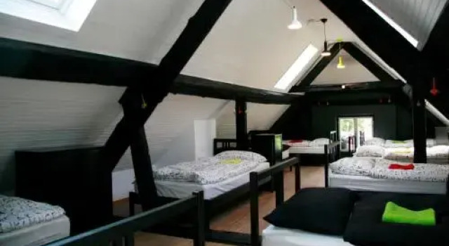 Sax Hostel, Забронировать Хостел Хостелы Любляна, рядом с Ljubljana Botanical Garden, Хостел