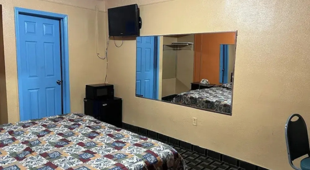 Deluxe Inn Motel, Забронировать Мотель Мотели Детройта, Мотель