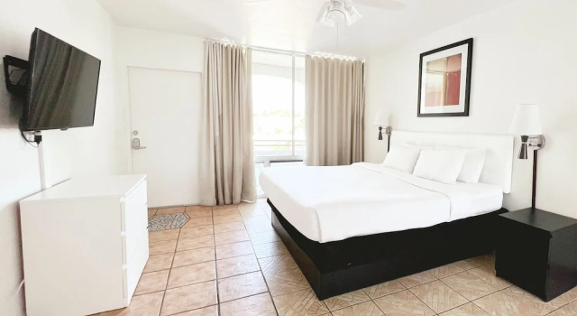 Студия Standard TropiRock A North Beach Village Resort Hotel