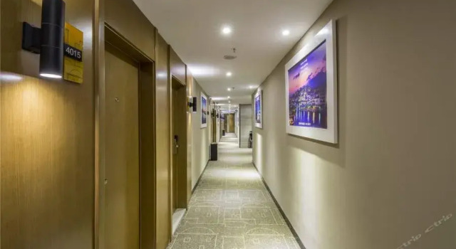 Yeste Hotel (Nanning Jiuquwan Hot Spring), Rezerwuj Hotel Hotele w Nanning z parkingiem, Parking