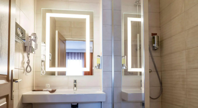 Номер Classic Brit Hotel Ker Lann Aeroport - Parc Expo