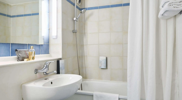 Двухместный номер Standard Kyriad Direct Soissons