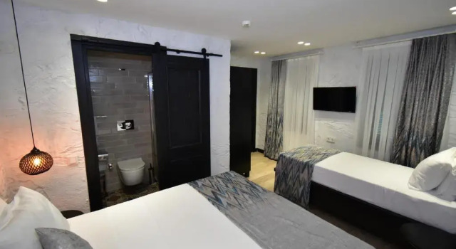 Трёхместный номер Standard Otel Gülayvalık