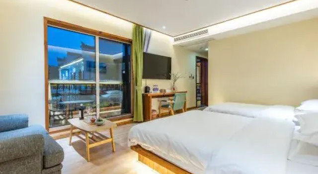 Семейный люкс с красивым видом из окна Muhua Viewing and Residence