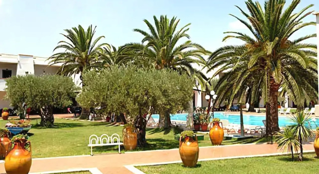 Villaggio Guglielmo, Book Hotel Staletti Calabria