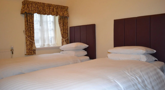 The Lemon Tree, Book Hotel Wrexham Clwyd