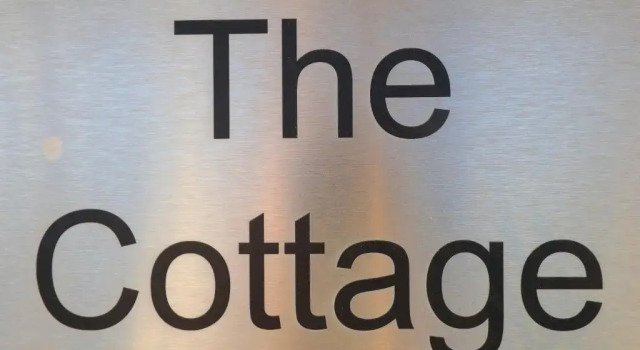 Коттедж с 4 комнатами Castlereagh Lodge Motel
