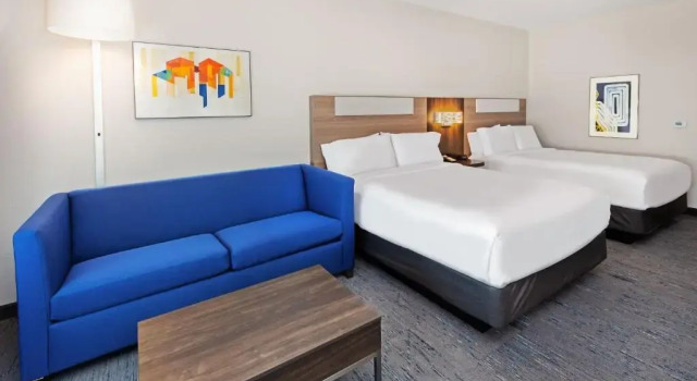 Четырёхместный люкс Holiday Inn Express & Suites Houston SW - Rosenberg by IHG