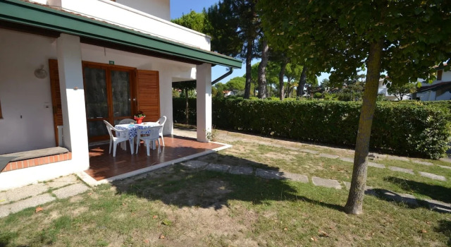 Green Retreat With Shared Pool, Забронировать Отель Отели Бибионе-Пинеда с бассейном, рядом с Долина Вальгранде, Бассейн