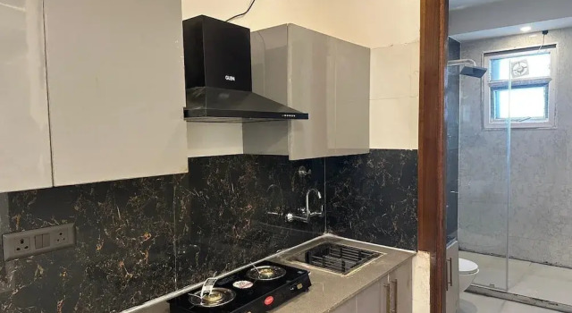 Номер Comfort Soothing Stayz - Near Medanta The Medicity